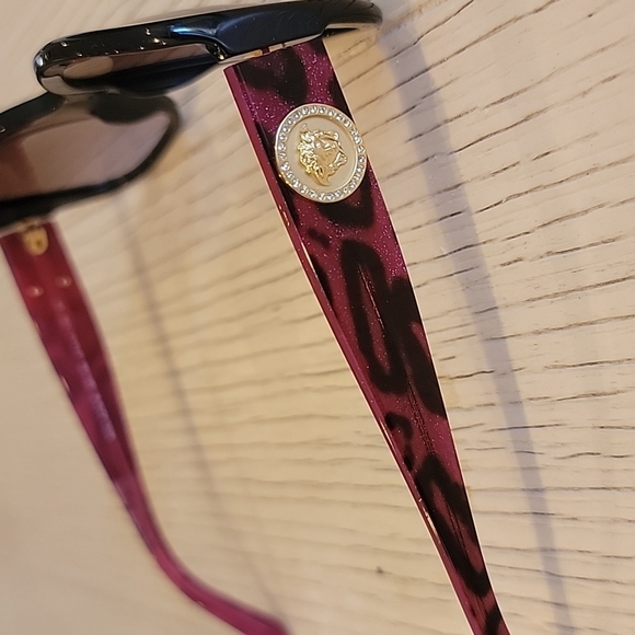 NWOT Versace Sunglasses Authentic ‼️ main image 7